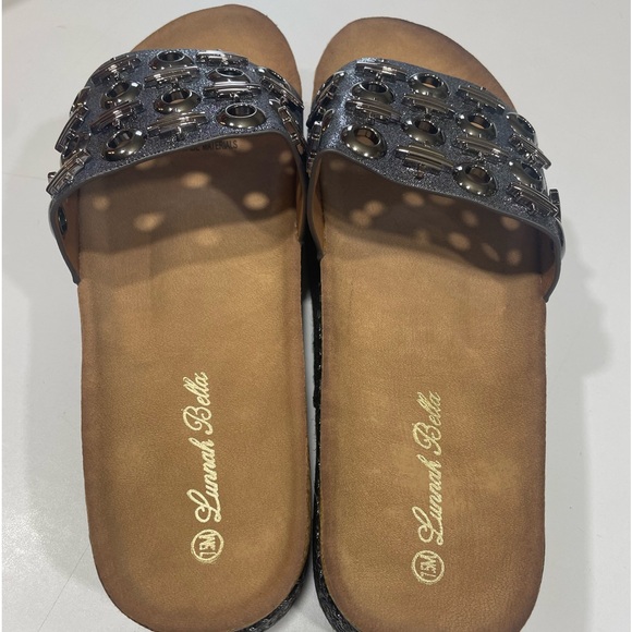 Lunnah Bella NWT sandals - Picture 5 of 11